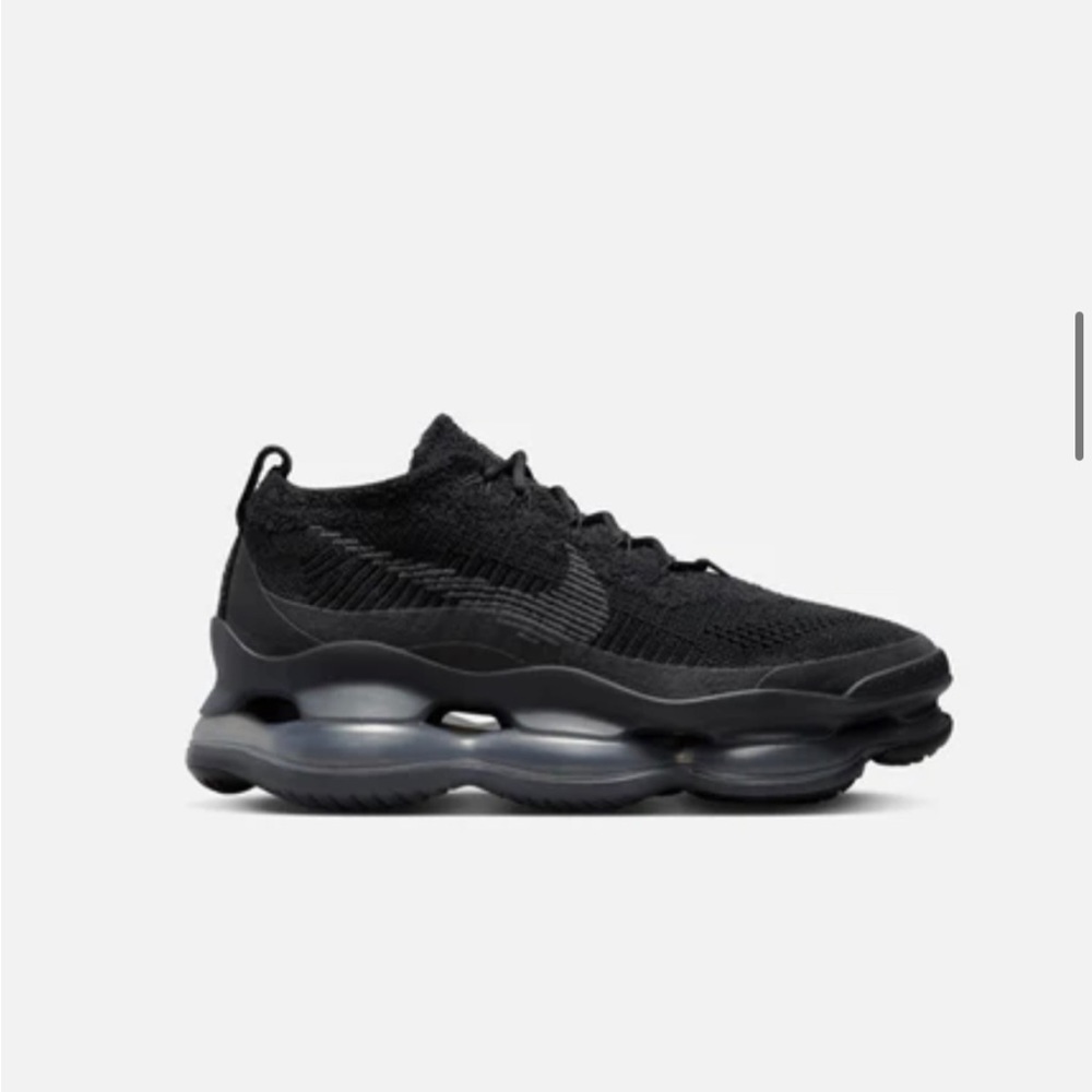 Nike Women's Black Sneakers
